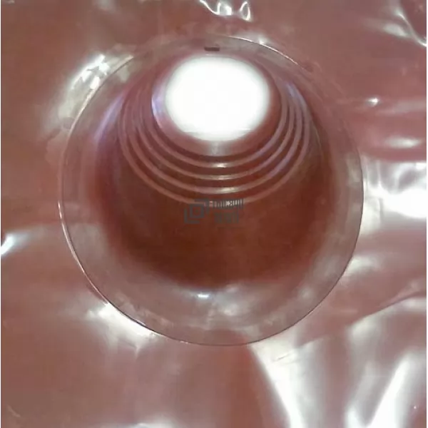 Манжета кровельная №1 PRO силикон, угловой, D=75-200, алюминиевый 500х600 мм, красный (Мастер-флеш)